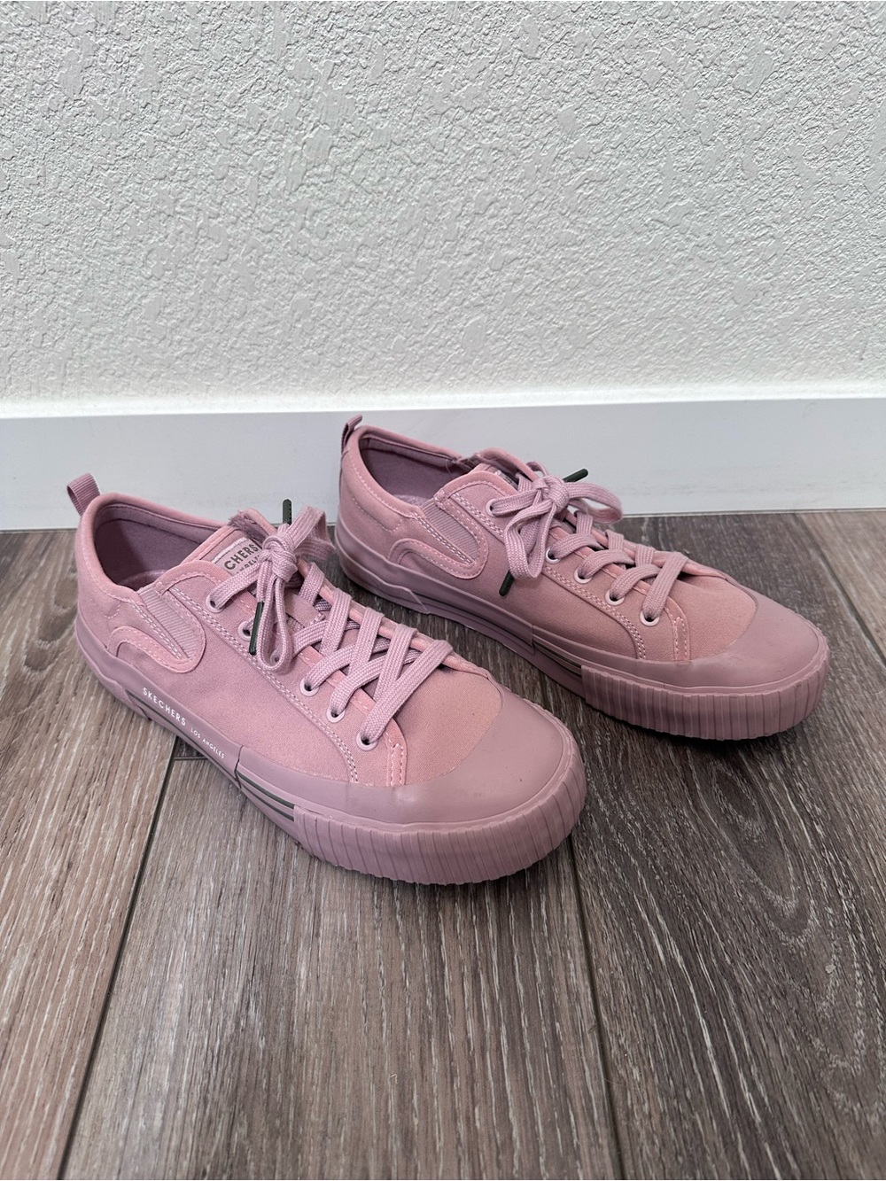 Skechers Women’s New Moon Total Eclipse Mauve Pink Memory Foam Sneakers Size 9.5